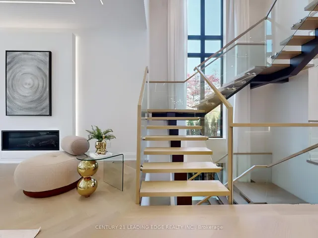 Additional image 25 of 8 Balding Crt