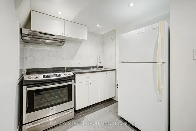 Additional image 20 of 102 Mossbrook Cres