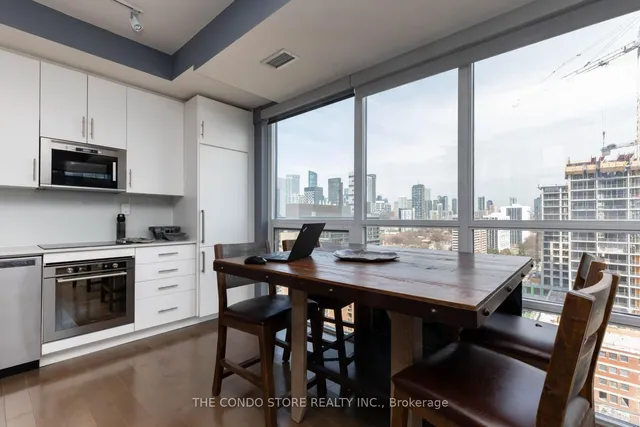 Additional image 8 of 460 Adelaide St Unit 2006
