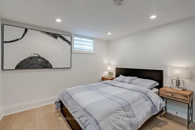 Additional image 29 of 564 Maplehill Dr