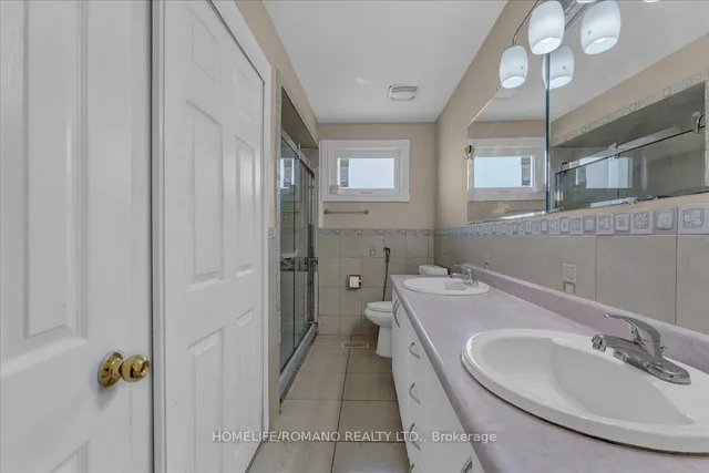 Additional image 27 of 43 Hoover Cres