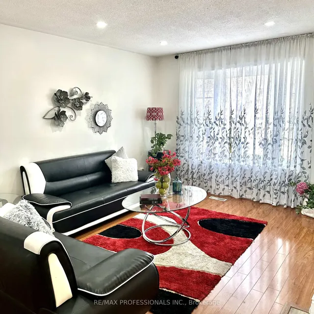 Additional image 21 of 2416 Malcolm Cres