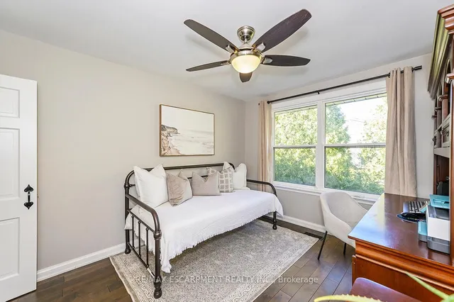 Additional image 30 of 585 Deborah Cres