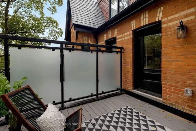 Additional image 8 of 38 Howland Ave