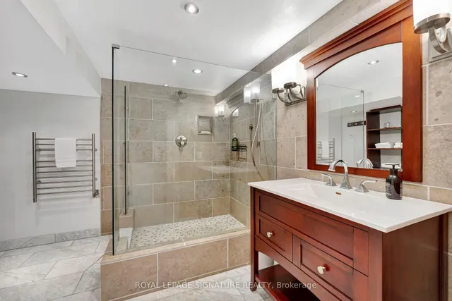 Additional image 38 of 2044 Kilbride St