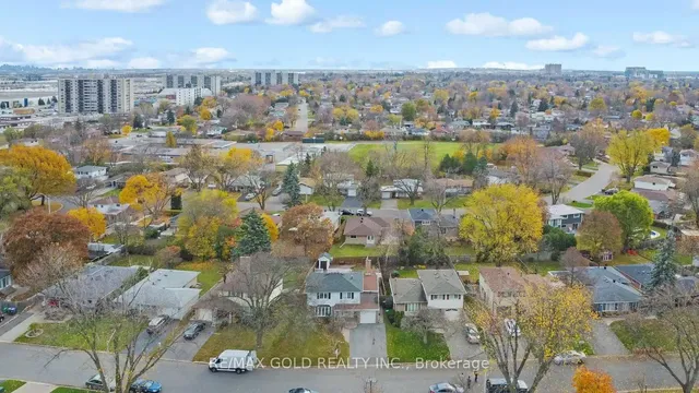 Additional image 39 of 59 Roberts Cres