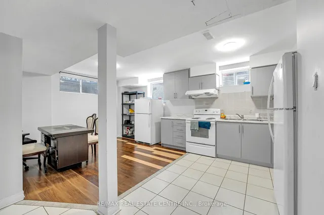 Additional image 36 of 26 Hefferon Crt