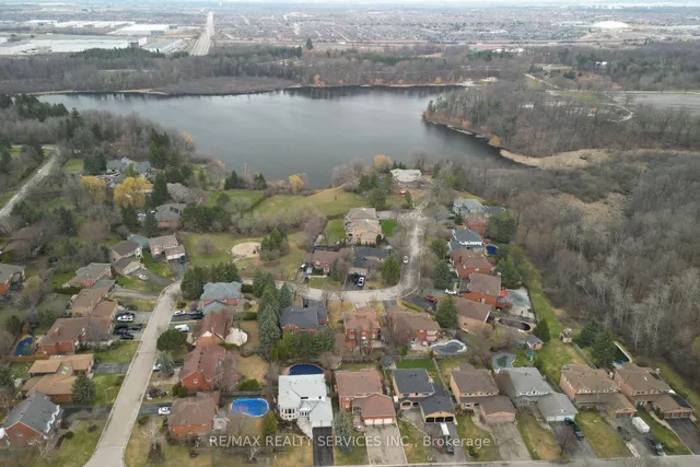 Additional image 40 of 15 Brookbank Crt