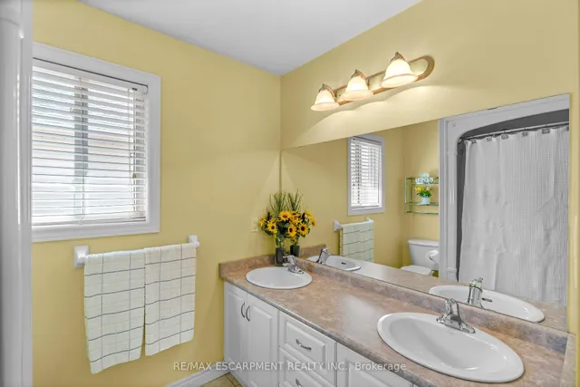 Additional image 22 of 28 Edgecroft Cres