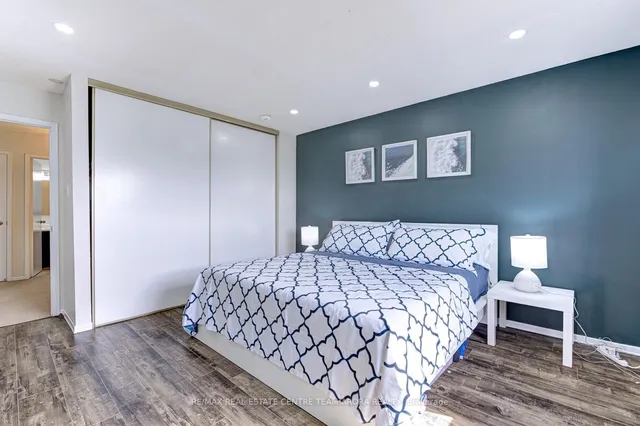 Additional image 19 of 10 Menoke Crt