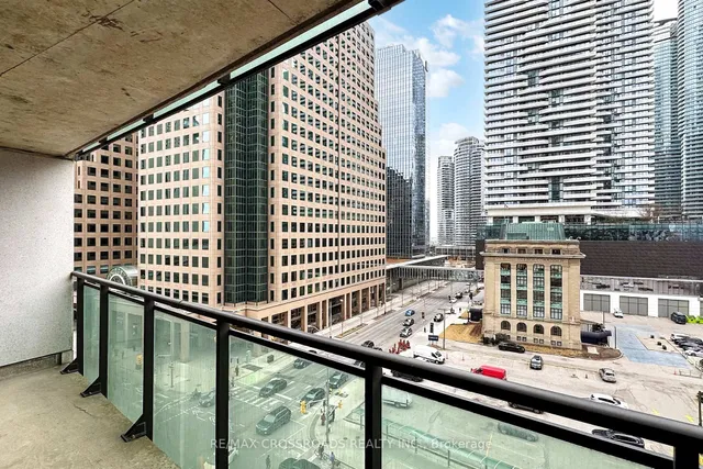 Additional image 15 of 33 Bay St Unit 813