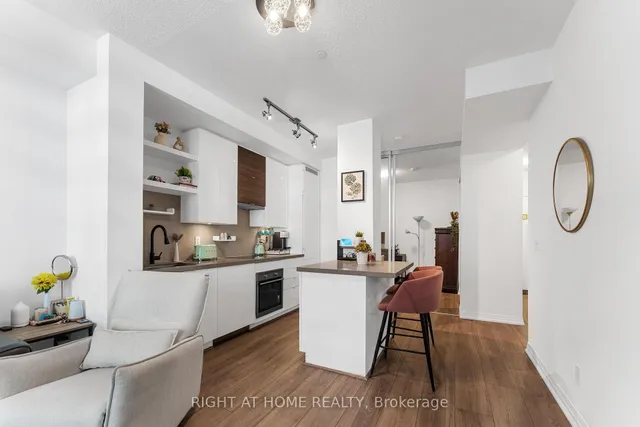 Additional image 20 of 59 Annie Craig Dr Unit 715