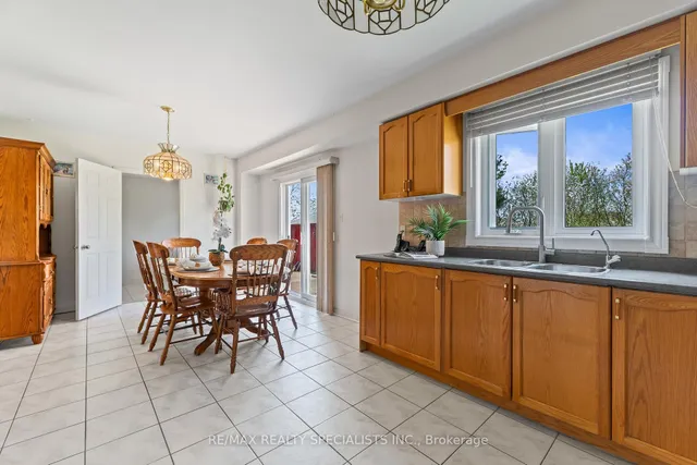 Additional image 2 of 77 Loons Call Cres