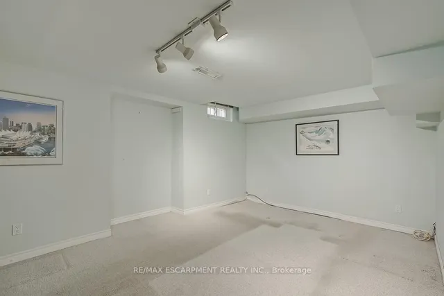 Additional image 36 of 2347 Tweedsmuir Crt