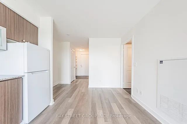 Additional image 19 of 275 Yorkland Rd Unit 1404