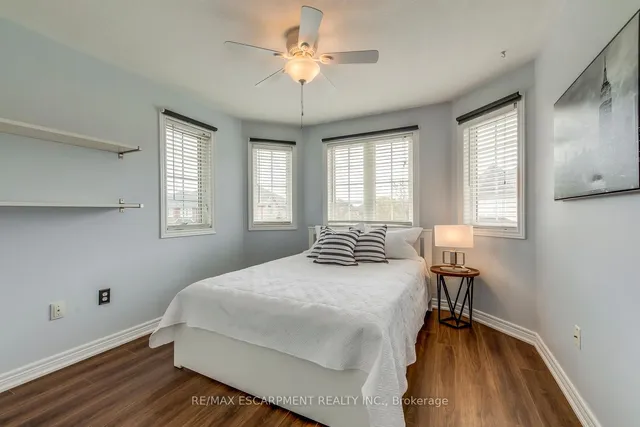 Additional image 32 of 5331 Applegarth Dr