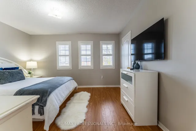 Additional image 19 of 96 Lake Louise Dr