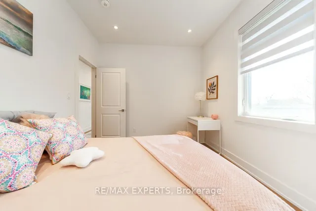 Additional image 28 of 68 Twenty Fourth St