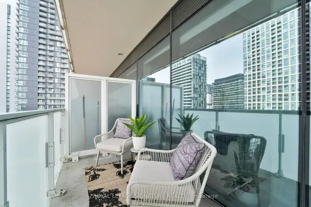 Additional image 16 of 11 Charlotte St Unit 2605