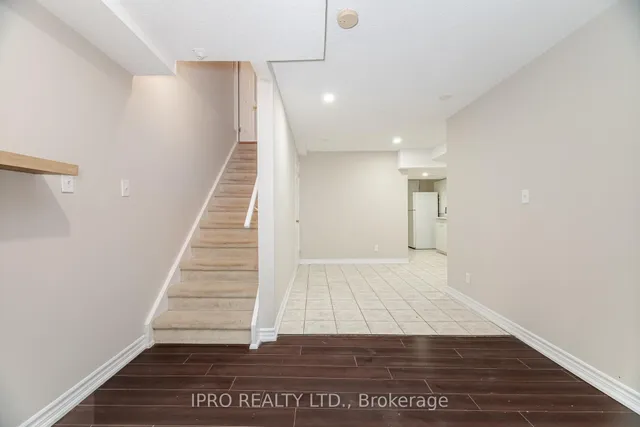 Additional image 35 of 803 Khan Cres