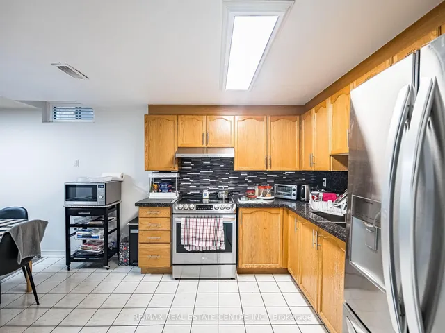 Additional image 41 of 4 Lord Simcoe Dr