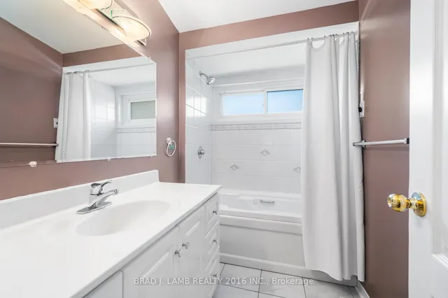 Additional image 11 of 70 Castlebury Cres Unit 8