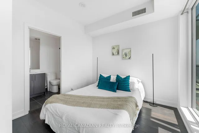 Additional image 22 of 215 Veterans Dr Unit 1110