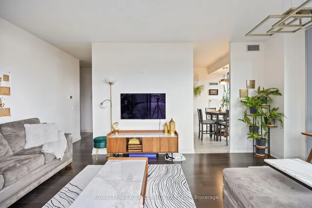 Additional image 14 of 825 Church St Unit 611