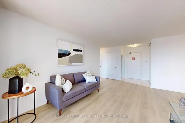 Additional image 7 of 330 Alton Towers Circ Unit 210