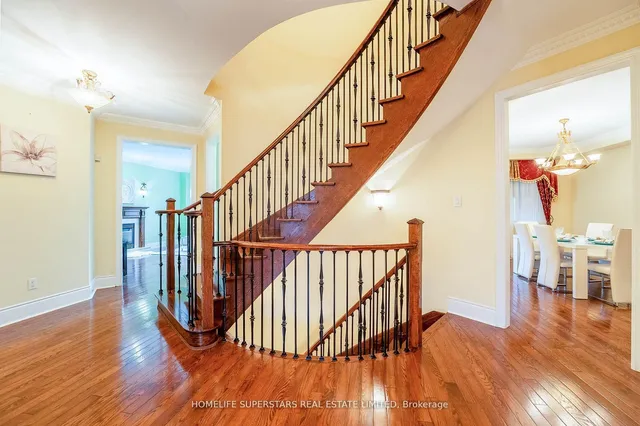 Additional image 12 of 21 Upperlinks Dr