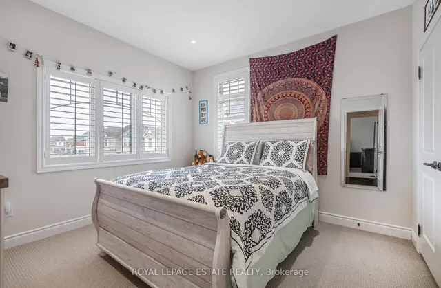 Additional image 34 of 29 Provost Tr