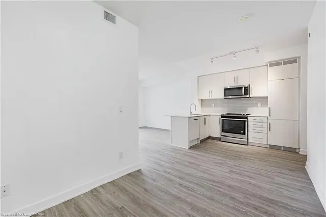 Additional image 16 of 5180 Yonge St Unit 1006