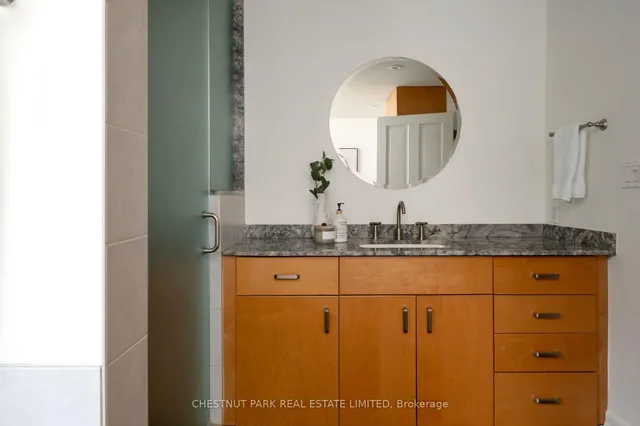 Additional image 36 of 40 Cowan Ave