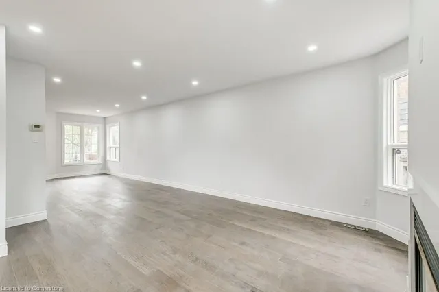 Additional image 19 of 36 Mapleshade Dr