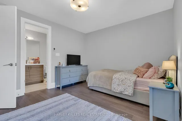 Additional image 42 of 1256 Avenue Rd