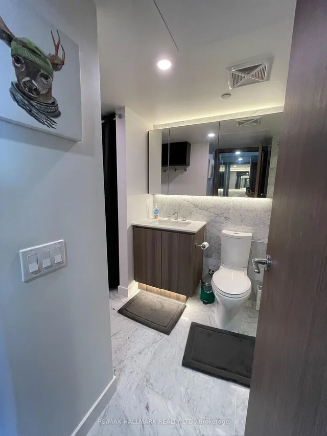 Additional image 12 of 17 Bathurst St Unit 2201