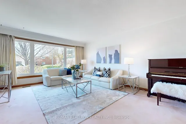 Additional image 3 of 4 Amulet St