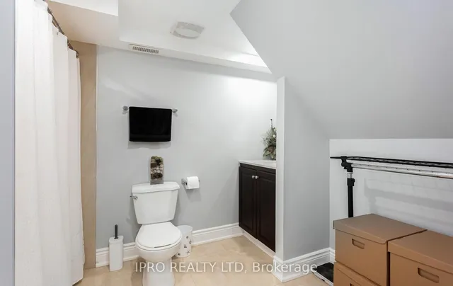 Additional image 42 of 77 Milford Cres