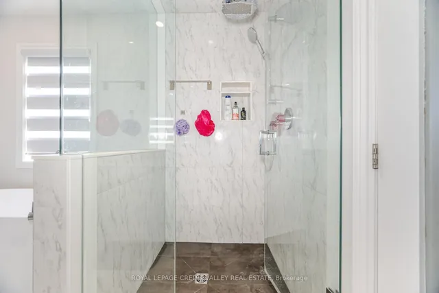 Additional image 31 of 2 Bramoak Cres