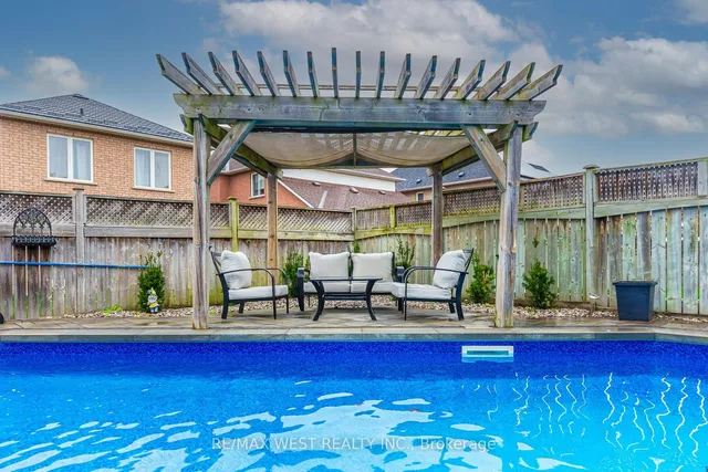 Additional image 46 of 284 Alexander Cres