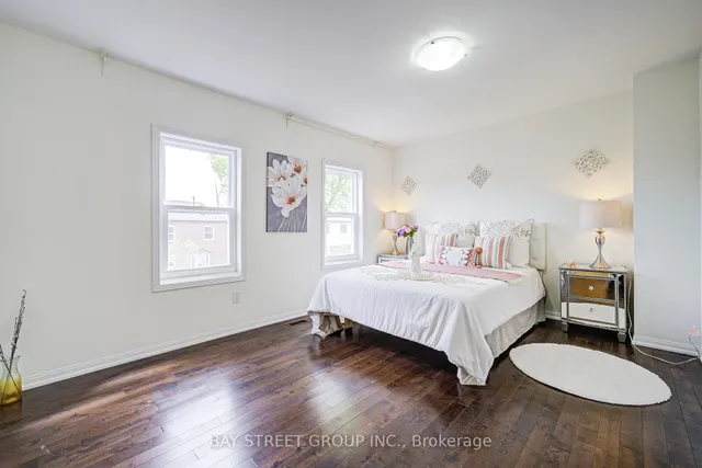 Additional image 15 of 102 Mossbrook Cres