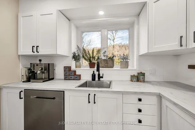 Additional image 18 of 16A Bond St