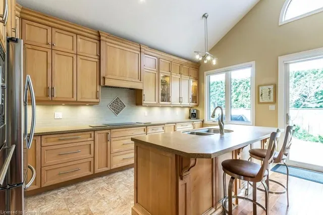 Additional image 16 of 2141 Caroline St Unit 8