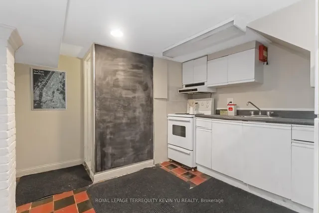 Additional image 30 of 23 Kenneth Ave