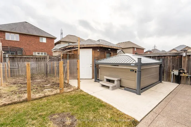 Additional image 48 of 36 Showcase Dr