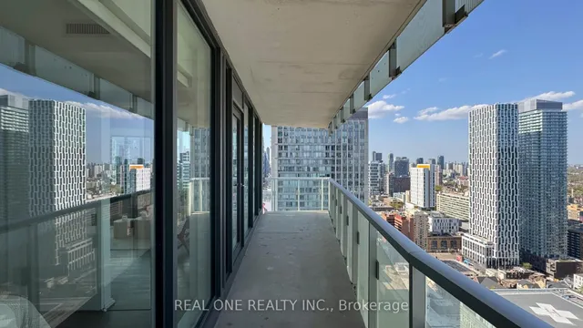 Additional image 31 of 197 Yonge St Unit 3202