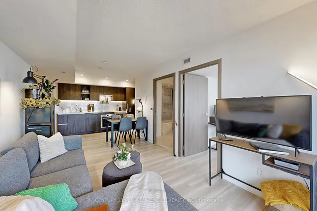 Additional image 12 of 17 Bathurst St Unit 1006