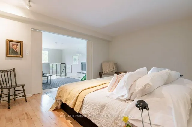 Additional image 15 of 2012 Queen St Unit 201