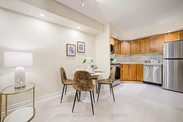 Additional image 16 of 250 Wellington St Unit 246