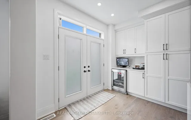 Additional image 23 of 547 Veterans Dr